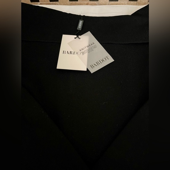 Revolve NWT, sales are final, no refund - Picture 3 of 4